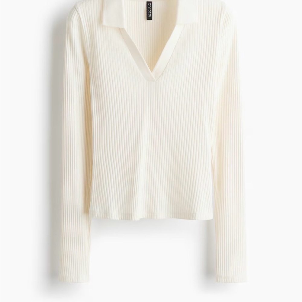 H&M Ivory Ribbed Long Sleeve V-Neck Top
